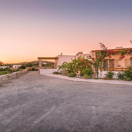 Milis Houses Adamantas  Exterior photo