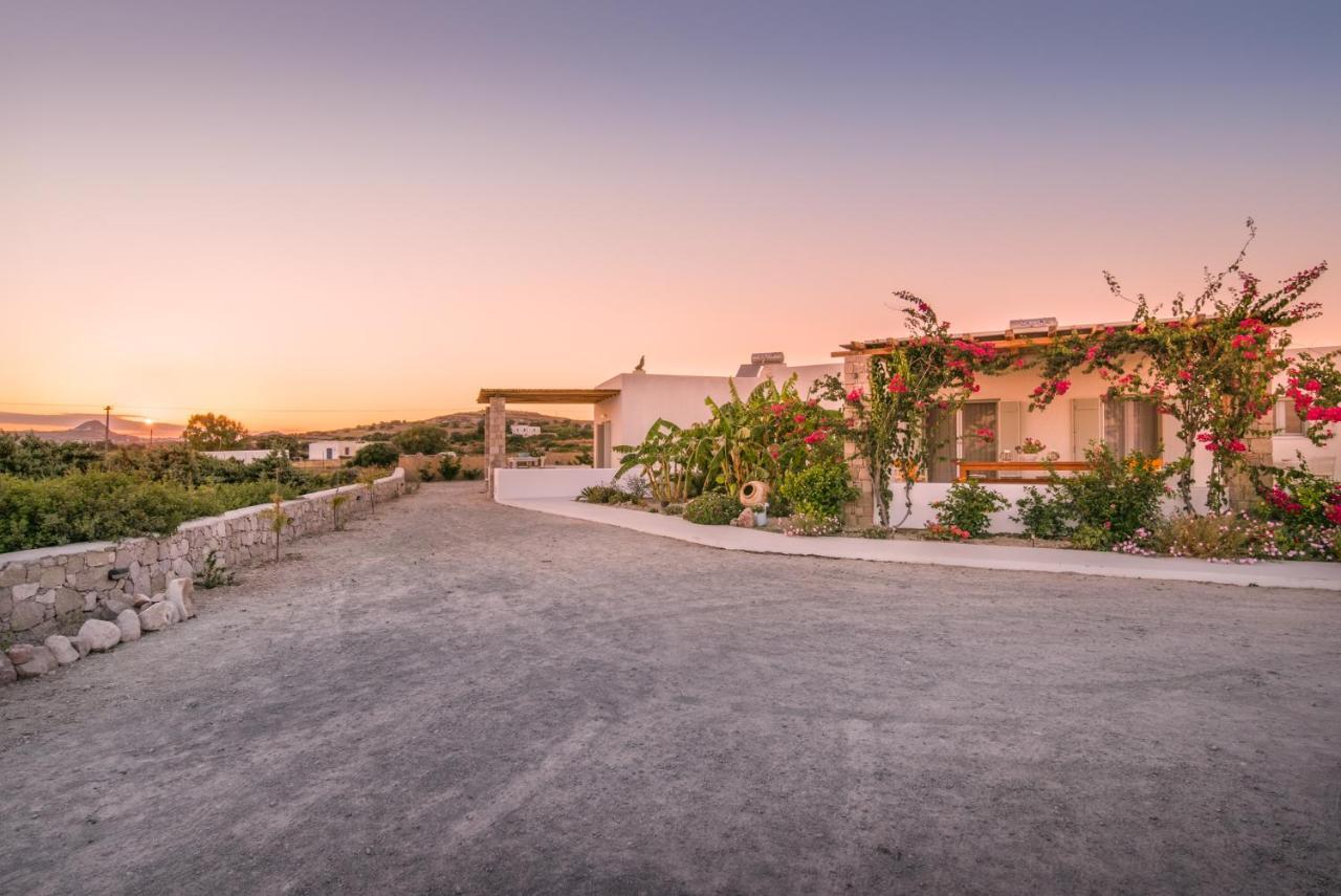 Milis Houses Adamantas  Exterior photo